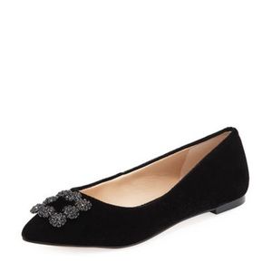 Karl Lagerfeld
Nara Pointy-Toe Velvet Ballet Flats